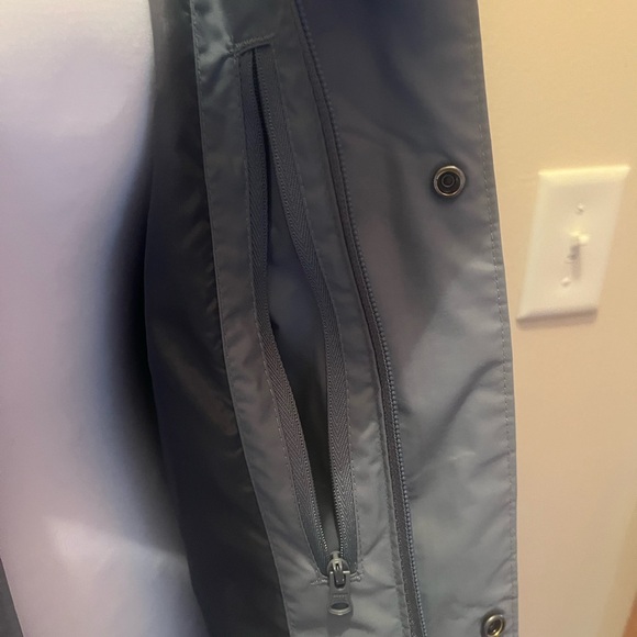 Columbia Men's Charcoal Raincoat, Flawless and like new. - Picture 11 of 16